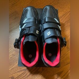 Peloton Cycling Shoes - Like New